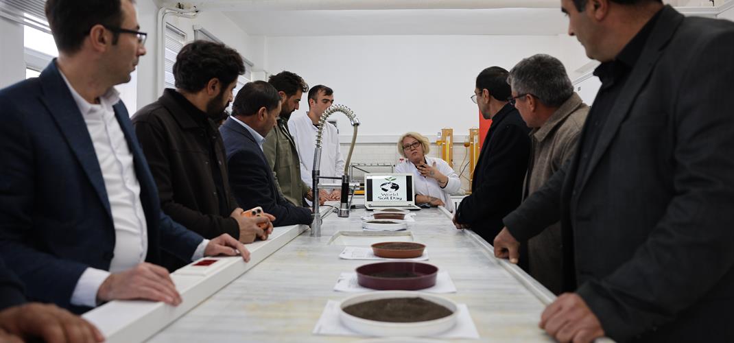 Toprağa emek verenin, geleceğe umut eken eli hiç yorulmasın.